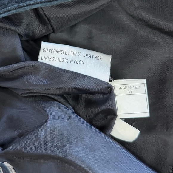 VTG Global Identity • Leather Pencil Skirt - Picture 9 of 11